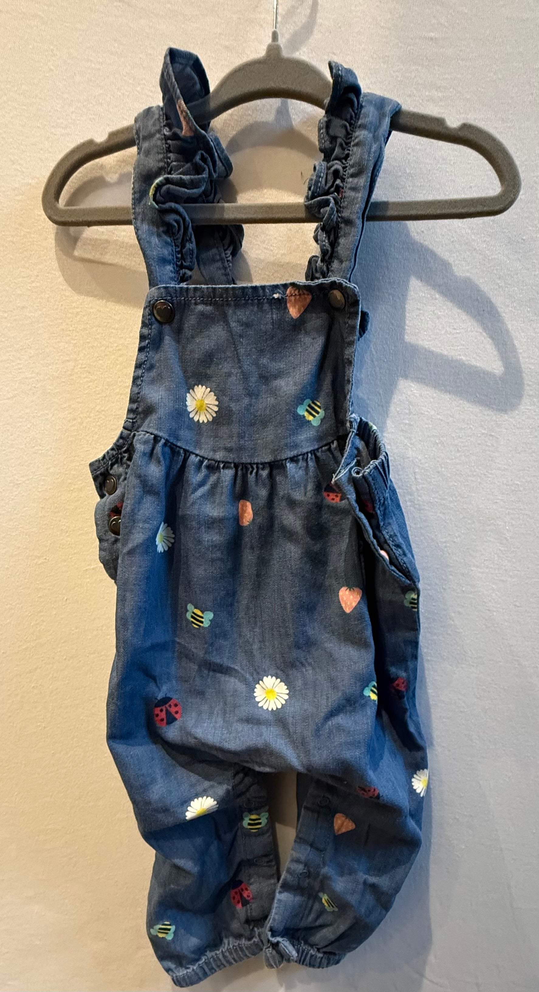 Jeanslatzhose Größe 68